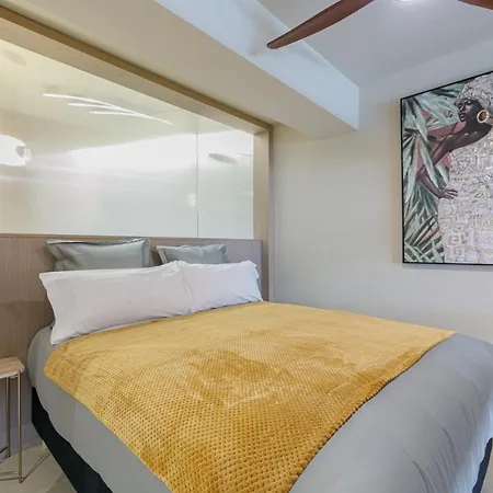 Suite De Lujo Puerta Del Sol+Parking Vigo Exterior photo